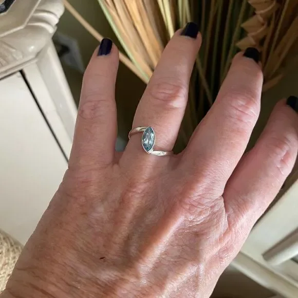 Blue Topaz Sterling Silver Ring Size 8 - Picture 3 of 6